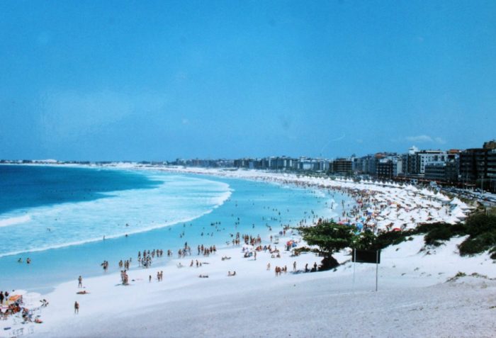 A dura verdade sobre a praia do forte em Cabo Frio